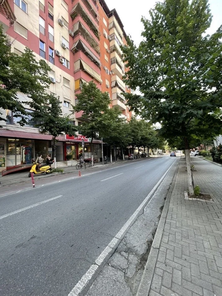 Tirane, shitet apartament 2+1+Ballkon Kati 3, 99 m² 450.000 € (BLLOK)