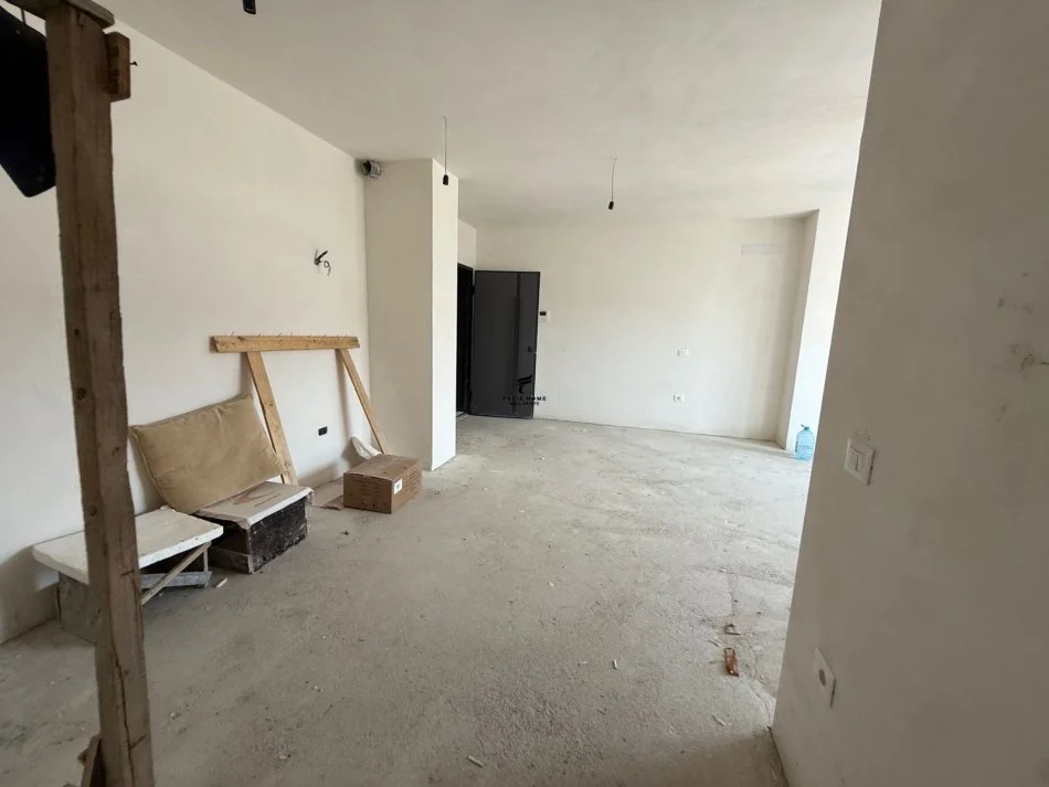 Tirane, vendesi appartamento 2+1+Balcone Piano 2, 114 m² 330.000 € (STADIUMI DINAMO)