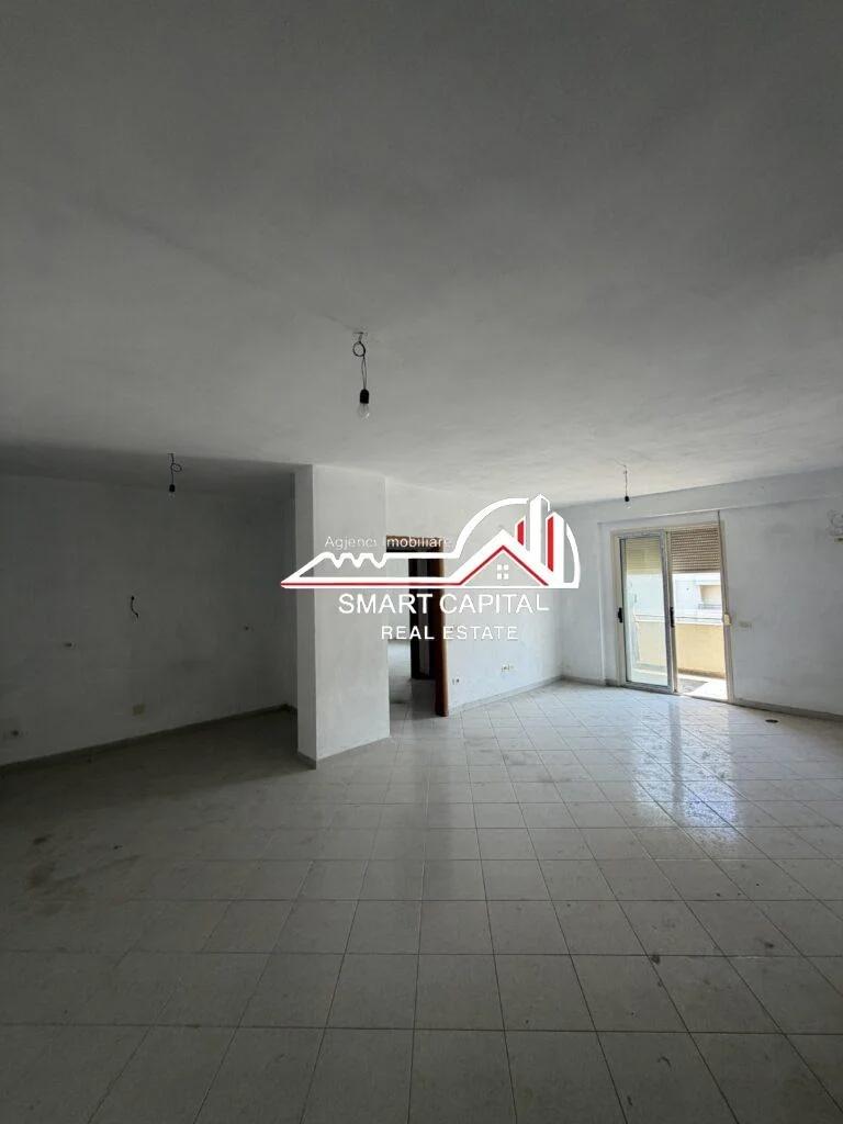 SHITET APARTAMENT NË AFËRSI TË TRANSBALLKANIKES,VLORË!