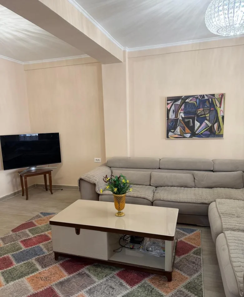 Tirana, vendesi appartamento 2+1 Piano 7, 87 m² 252.300 € (Bulevardi Zogu i Parë)