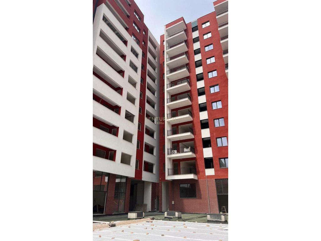 Shitet apartament 2+1 tek Kompleksi Mirabella!