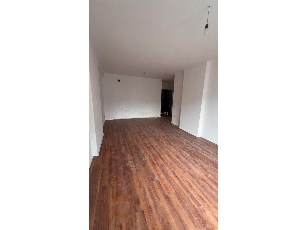 Shitet apartament 2+1 tek Kompleksi Mirabella!