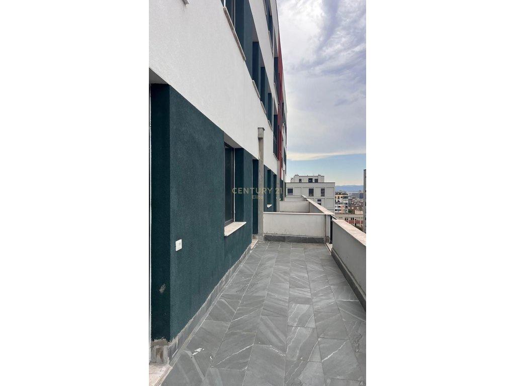 Shitet apartament 2+1 tek Kompleksi Mirabella!