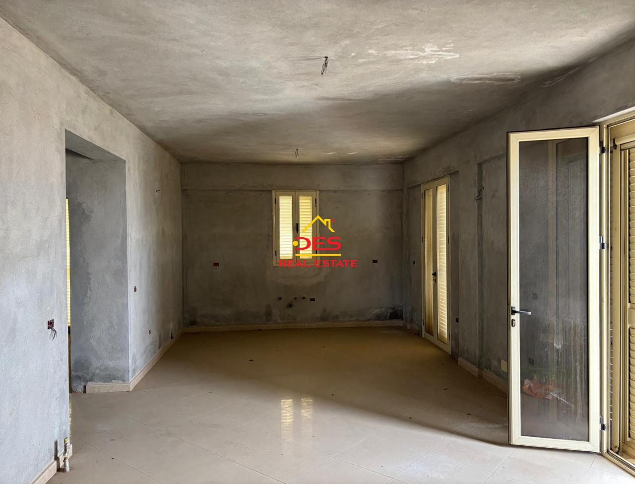 đĄ SHITET NDĂRTESĂ 2-KATĂSHE NĂ UJI TĂ FTOHTĂ, VLORĂ