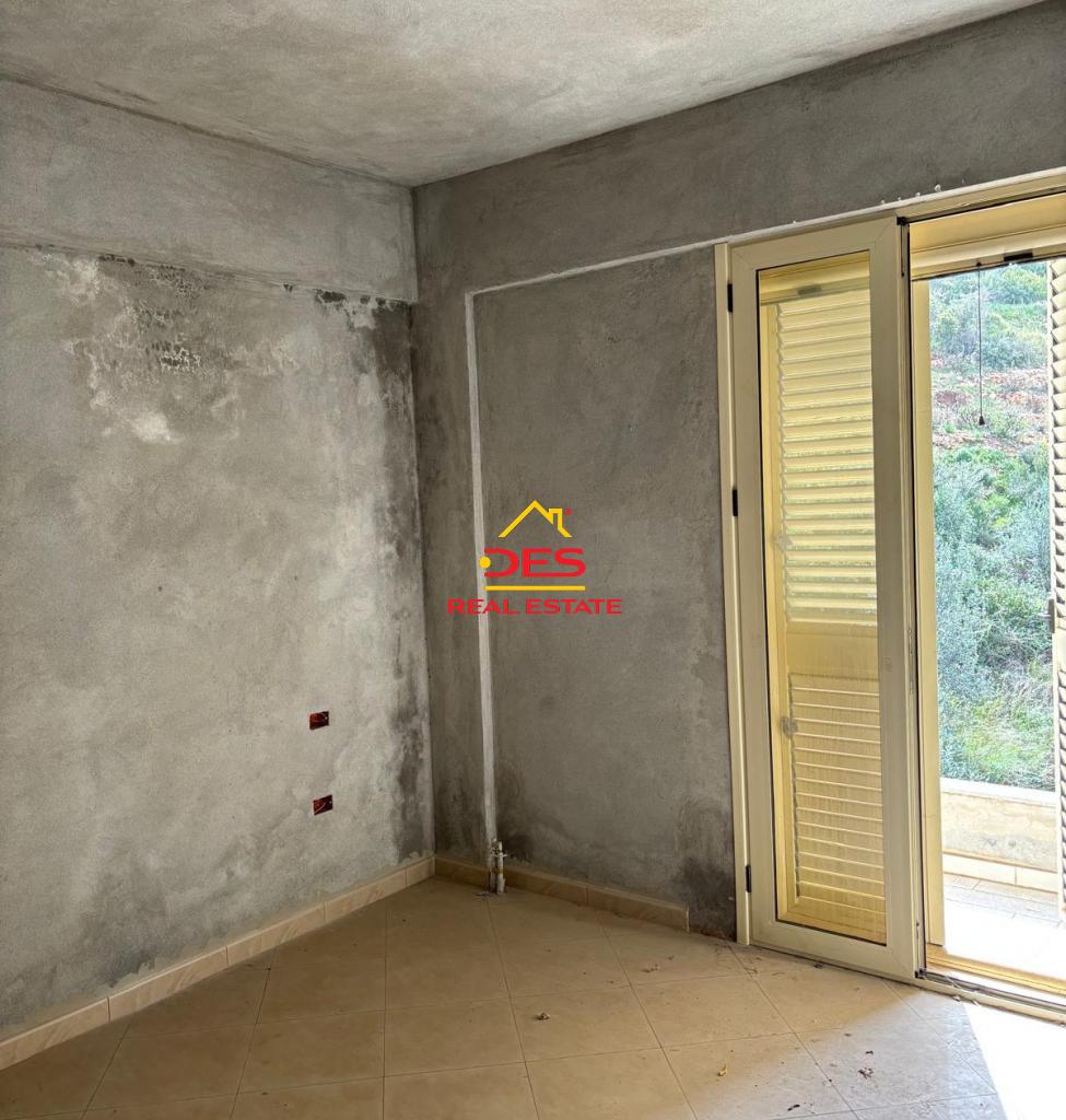 đĄ SHITET NDĂRTESĂ 2-KATĂSHE NĂ UJI TĂ FTOHTĂ, VLORĂ