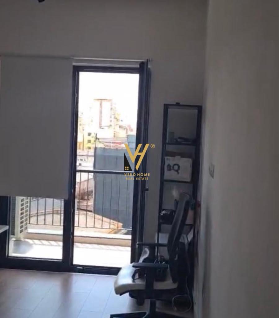 OFFICE 100 m2 FOR RENT ON BARRIKADAVE STREET 90,000 LEK