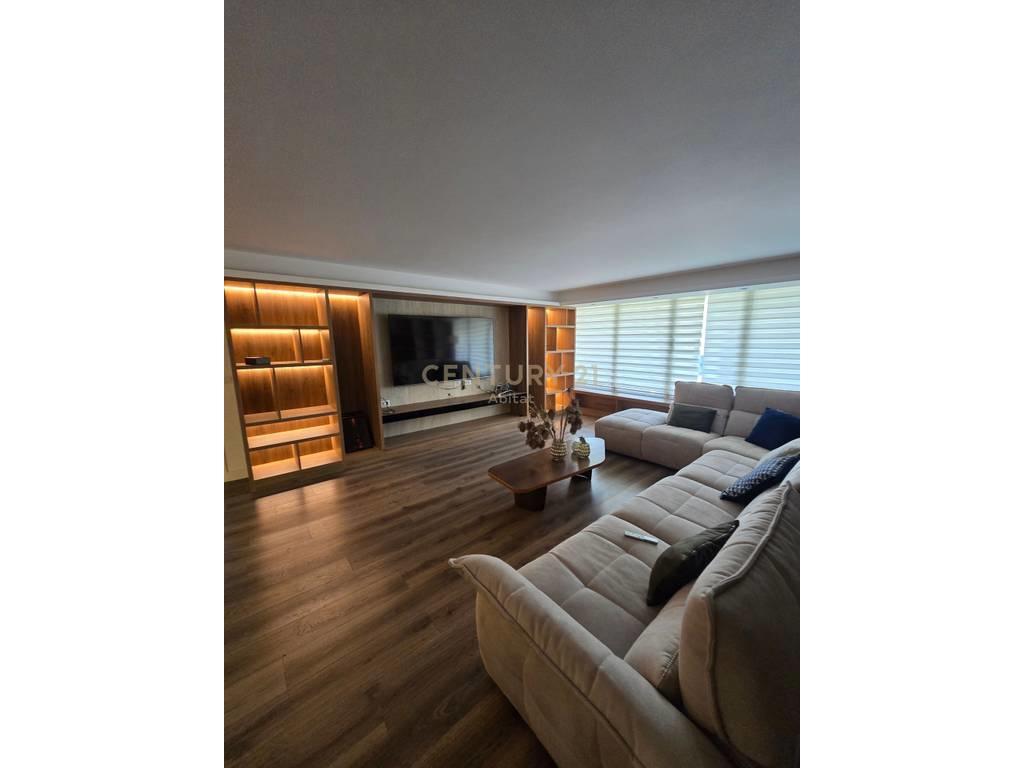 Luxury Villa for Sale in Long Hill Residence – Investment Opportunity