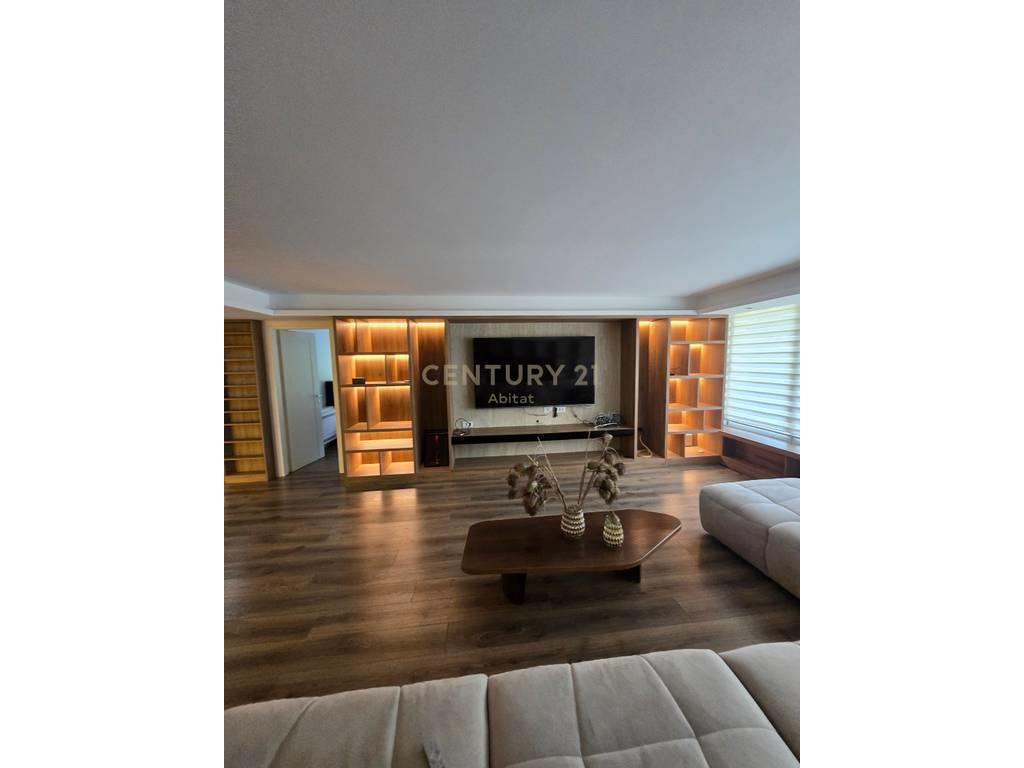 Luxury Villa for Sale in Long Hill Residence – Investment Opportunity