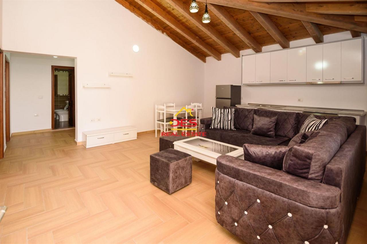 🔑🏘 JEPET ME QIRA VILË 4-KATËSHE NË TRANSBALLKANIKË