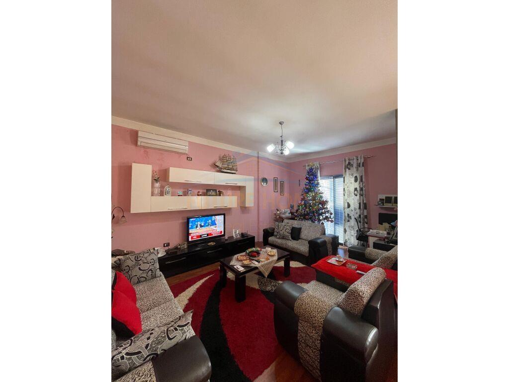 VENDESI, Villa, Via 5 Maji, Tirana