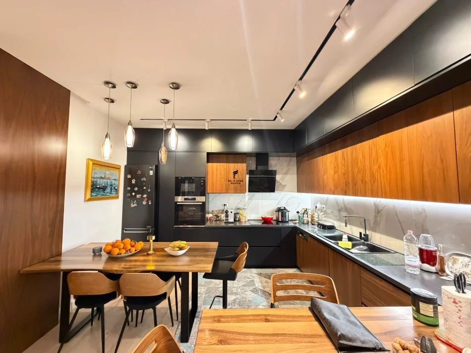Tirane, vendesi appartamento duplex 2+1 Piano 0, 117 m² 355.000 € (KODRA E DIELLIT 2)