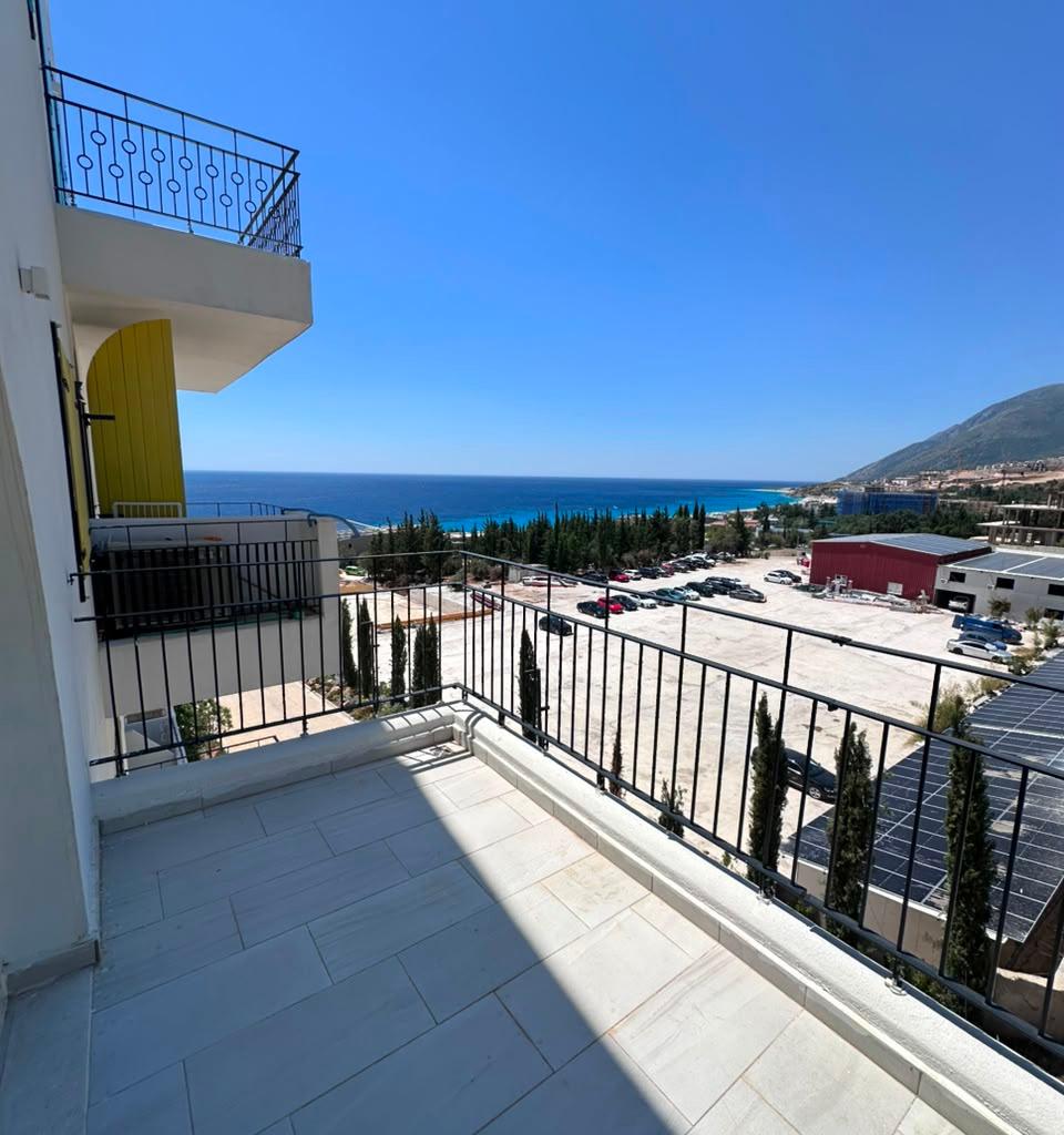SHITET APARTAMENT 2+1 NE SANTORINI VILLAGE, DHERMI