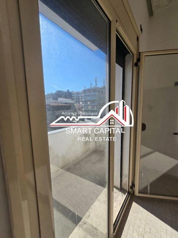 SHITET APARTAMENT 2+1 NË AFËRSI TË GJENDJES CIVILE,VLORË!