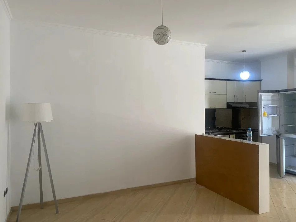 Tirane, Apartment 2+1 for Rent, 3rd Floor, 92 m², €700 (Brryli)