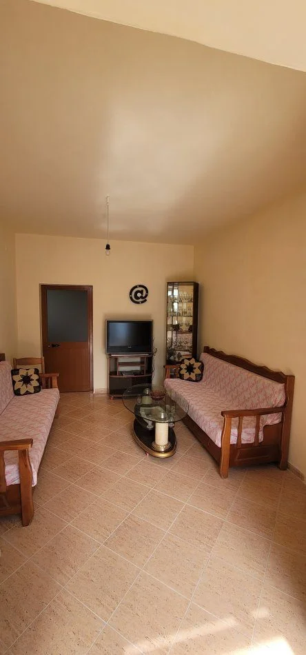 Tirane, apartment for rent 1+1 First floor, 60 m² 300 € (Alias)