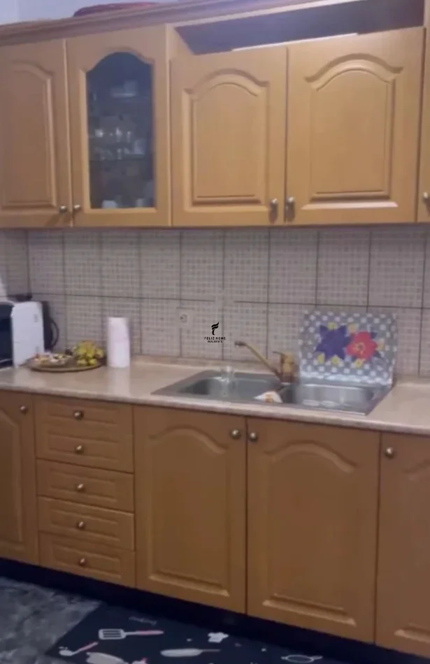Tirane, affitto appartamento 3+1 Piano 4, 93 m² 650 € (VASIL SHANTO)