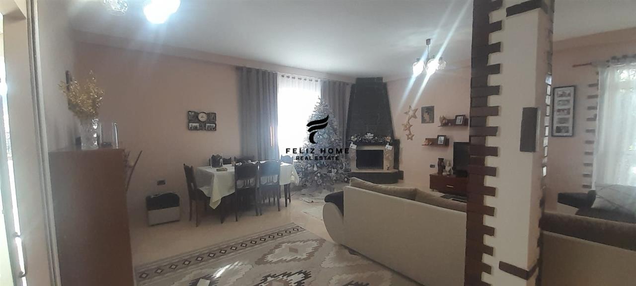 HOUSE FOR SALE 430M2 MIXED WITH GARDEN 250,000 EURO
