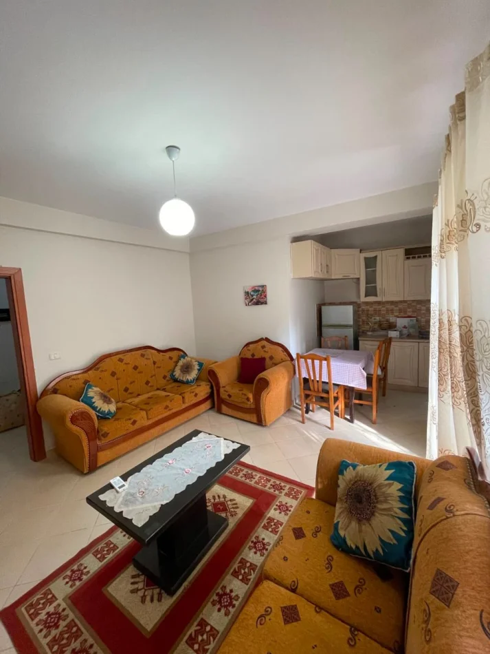 Tirane, Apartment 2+1 for Rent, Second Floor, 90 m², 500 € (Fusha Ali Demi)