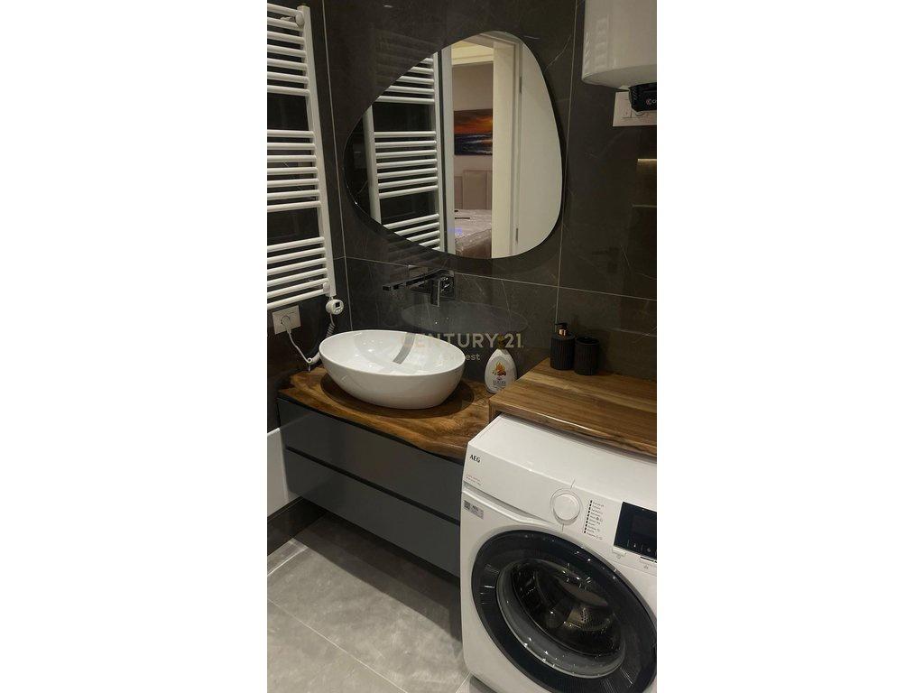 Liqeni i Thate, 2+1+2 Apartment + Parking for Rent