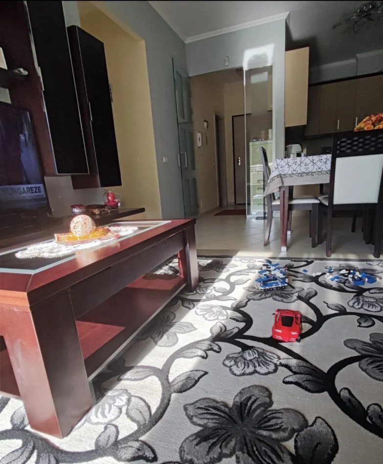 Tirana, 2+1 Apartment for Rent, 2nd Floor, 105 m², €1,150 (Botanical Garden of Tirana)