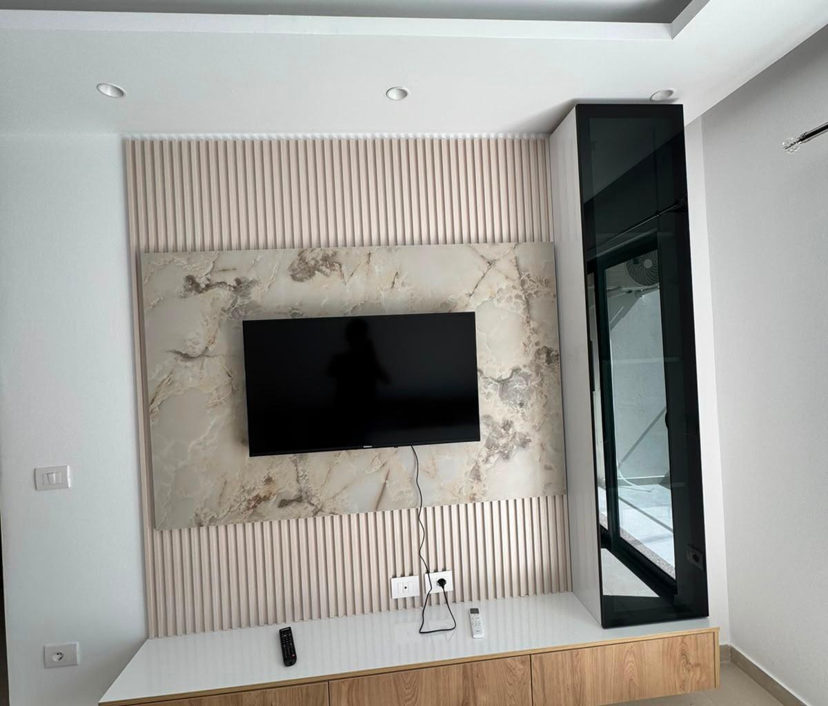 0698244160 350 euro apartament me qera ne golem