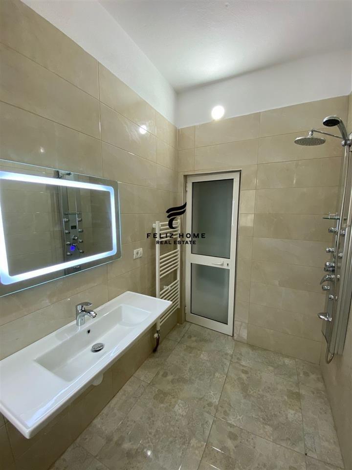 VILE PRIVATE ME QERA 630 M2 LIQENI ARTIFICIAL 6000 EURO