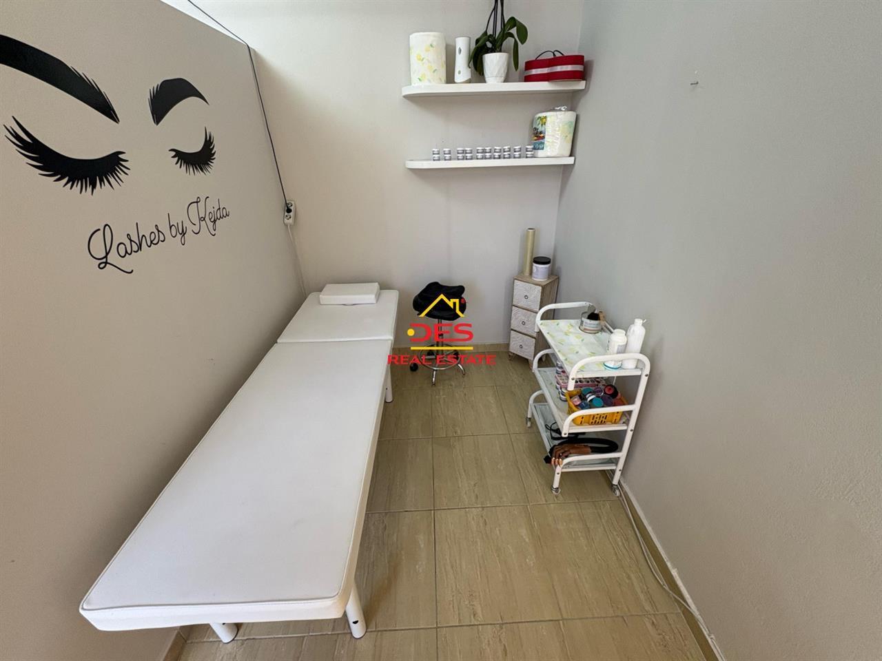 💅🏻 SHITET AKTIVITETI QENDËR ESTETIKE PRANË KARBURANT VOLA