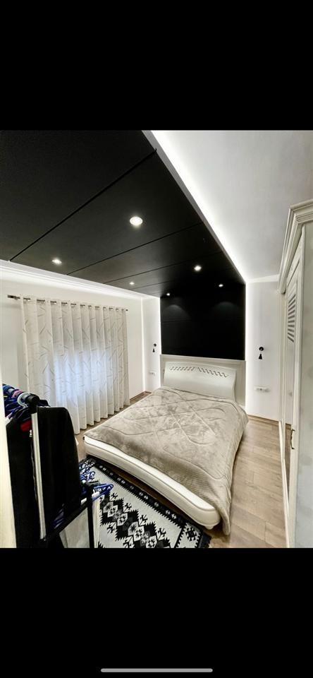 Vile di 840 m² in Via Dibres - Prezzo 1.500.000 euro
