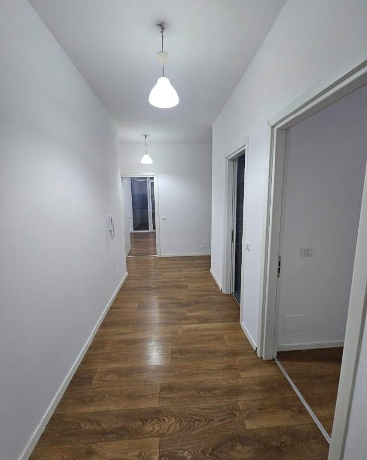 🏢 Jepet me Qira Zyrë 3+1 – Kika 2, Komuna e Parisit
