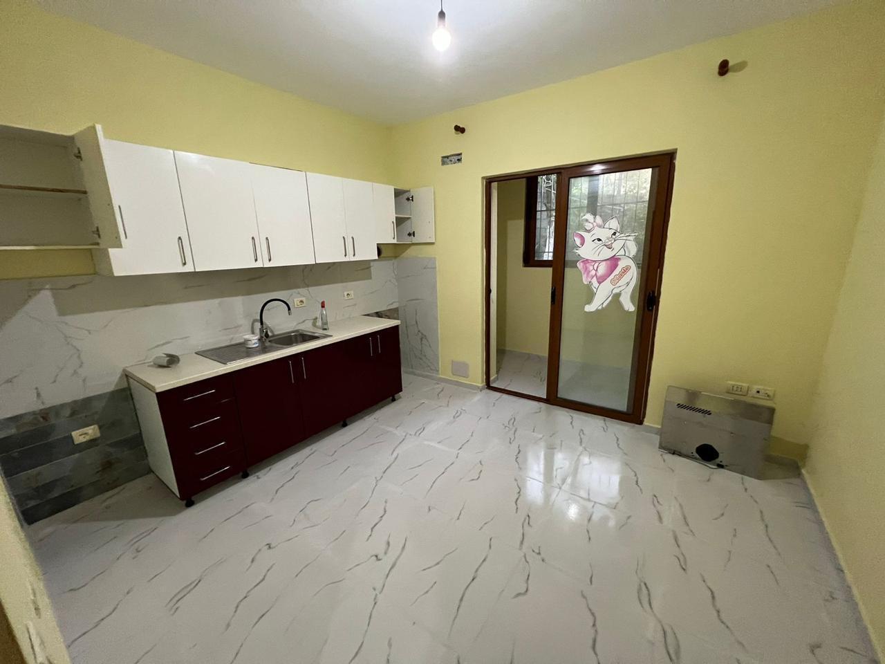Villa con 500 m² di terreno, prezzo 1.500 euro