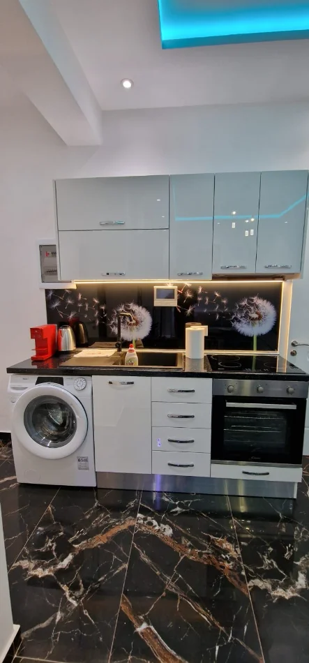Tirane, vendesi casa Villa su 1 piano, 172 m², 450.000 € (XHAMLLIKU)