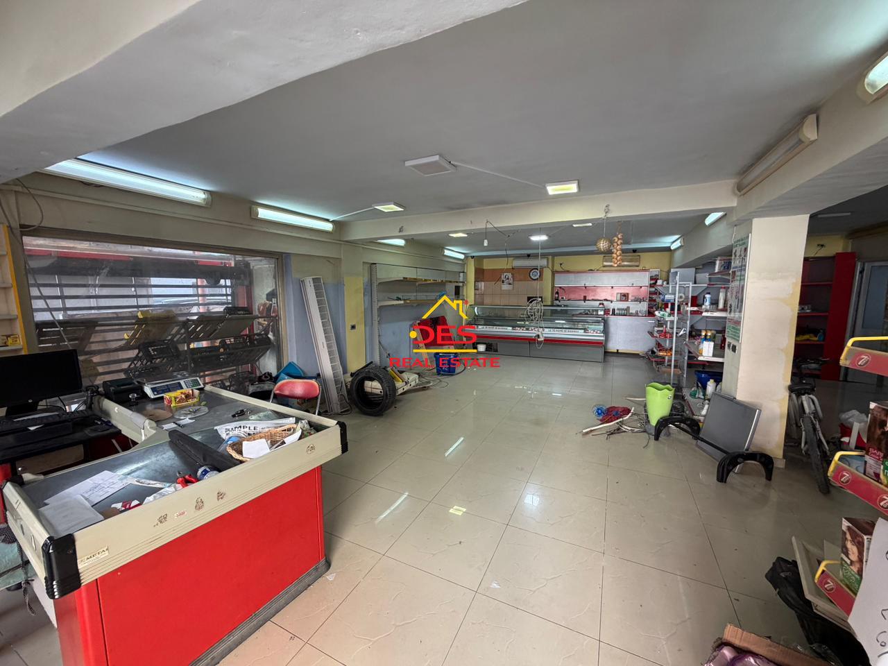 🔑🏢 JEPET ME QIRA AMBIENT BIZNESI PRANË XHAMISË ,VLORË