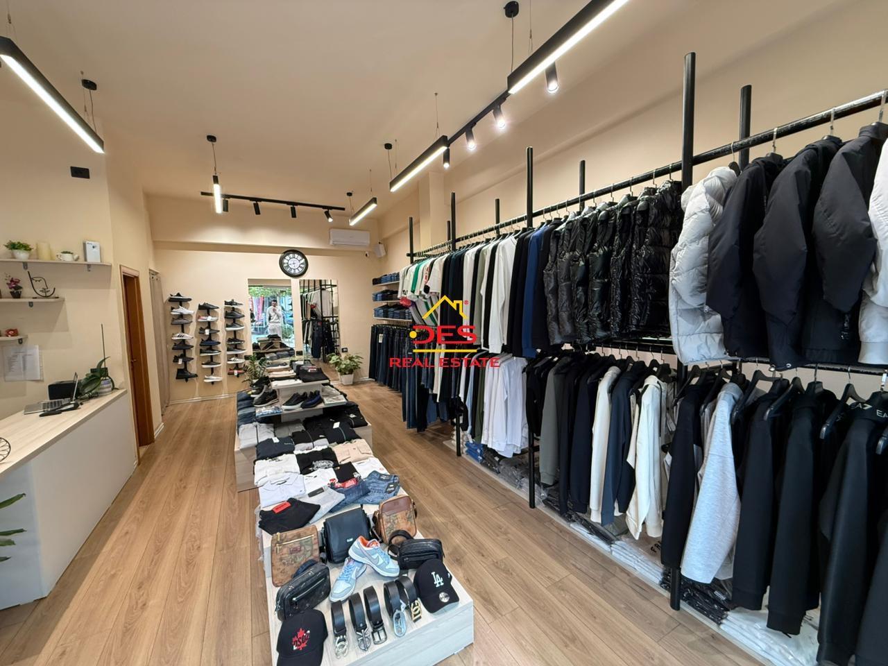 🆕👔 SHITET AKTIVITETI PRANË GJIMNAZIT “ALI DEMI” ,VLORË