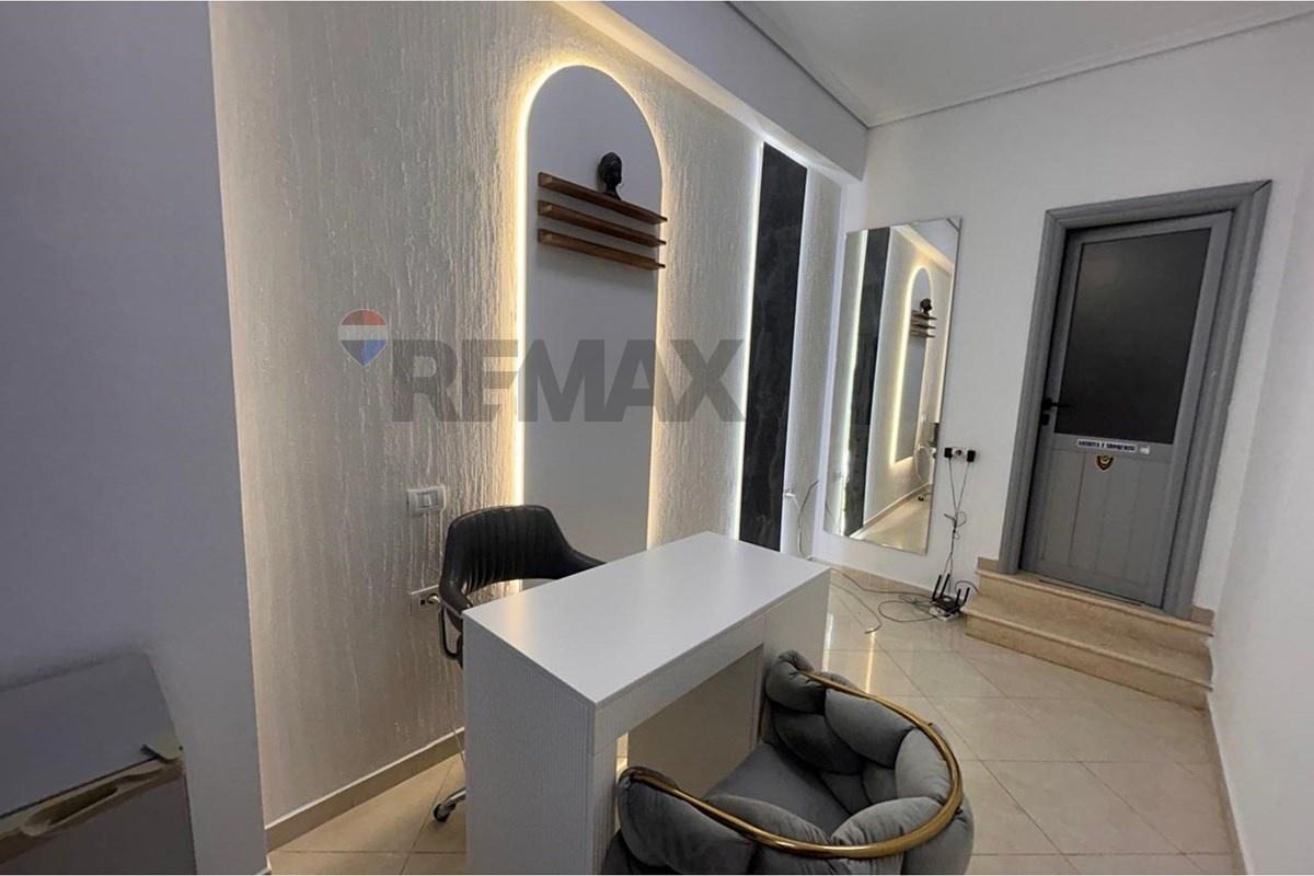Studio Manikyr & Pedikyr për Qira në Vlorë – Gati për të Fi