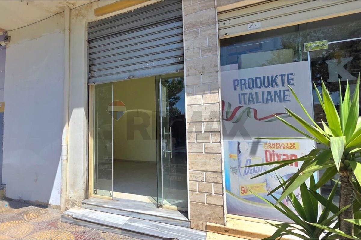 đȘ DYQAN NĂ SHITJE â RRUGA GJERGJ KASTRIOTI, VLORĂ