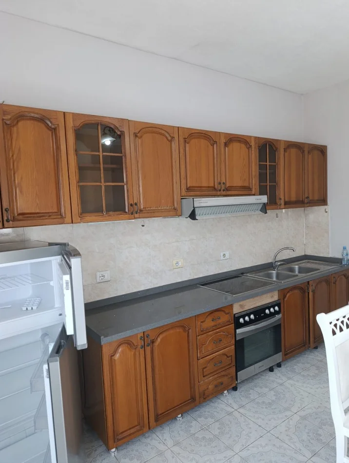 Tirane, Apartment for Rent 1+1 Second Floor, 70 m² 350 € (Below American Hospital 2)