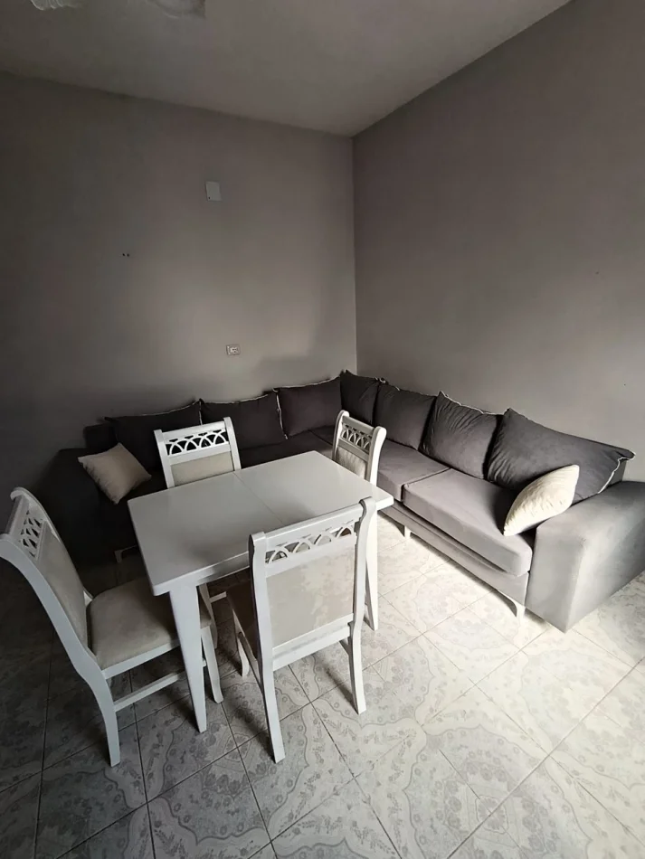 Tirane, Apartment for Rent 1+1 Second Floor, 70 m² 350 € (Below American Hospital 2)
