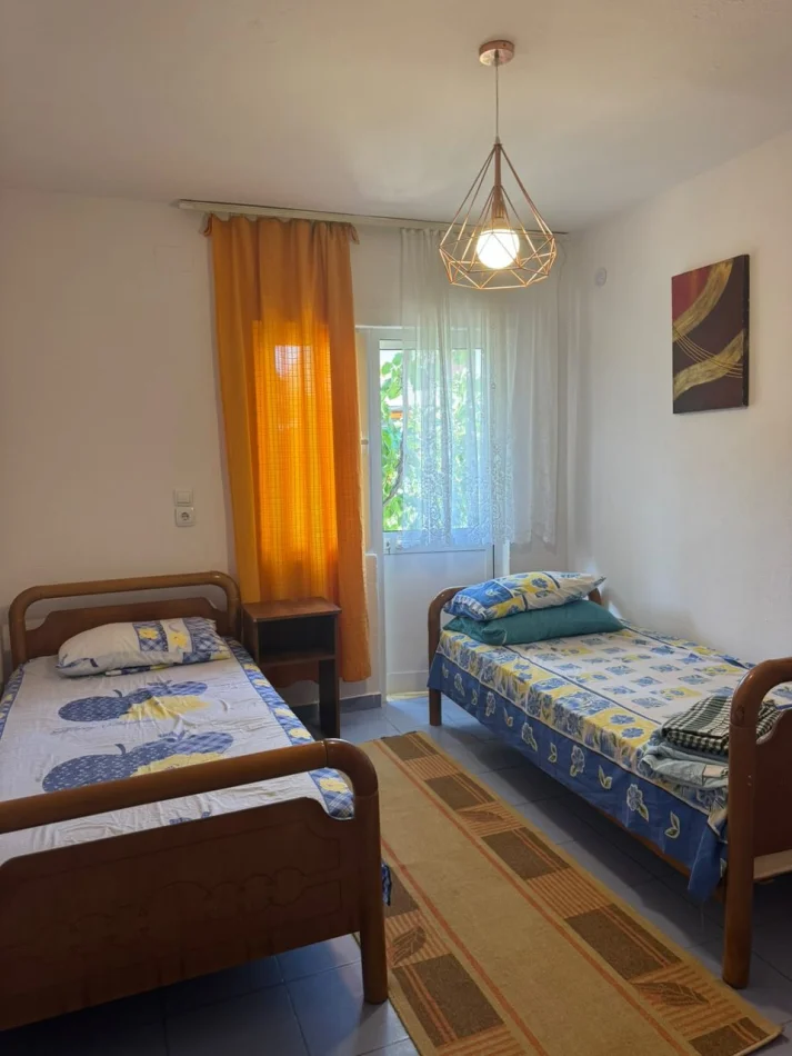 Tirane, Apartment for Rent 1+1, Second Floor, 60 m², 350 € (Ali Demi)