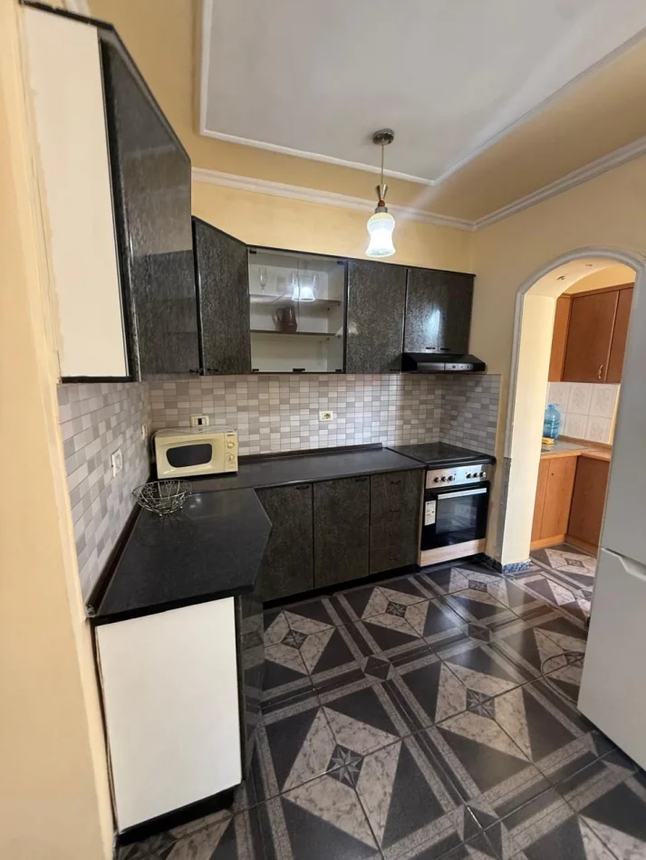 Tirane, Apartment for Rent 1+1, 4th Floor, 60 m², €400 (Rruga e Dibrës)