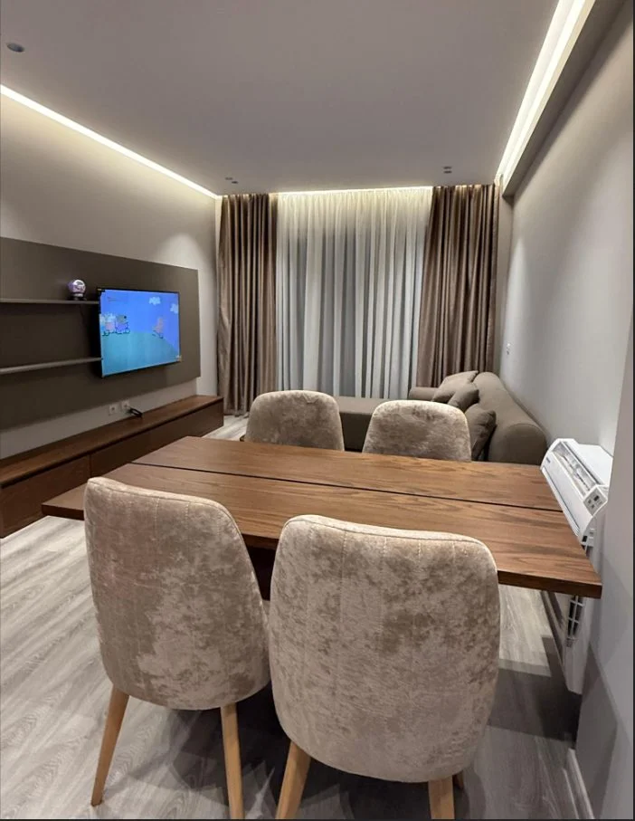 Tirane, apartment 1+1 for rent, 4th Floor, 75 m², €700 (Laprake)