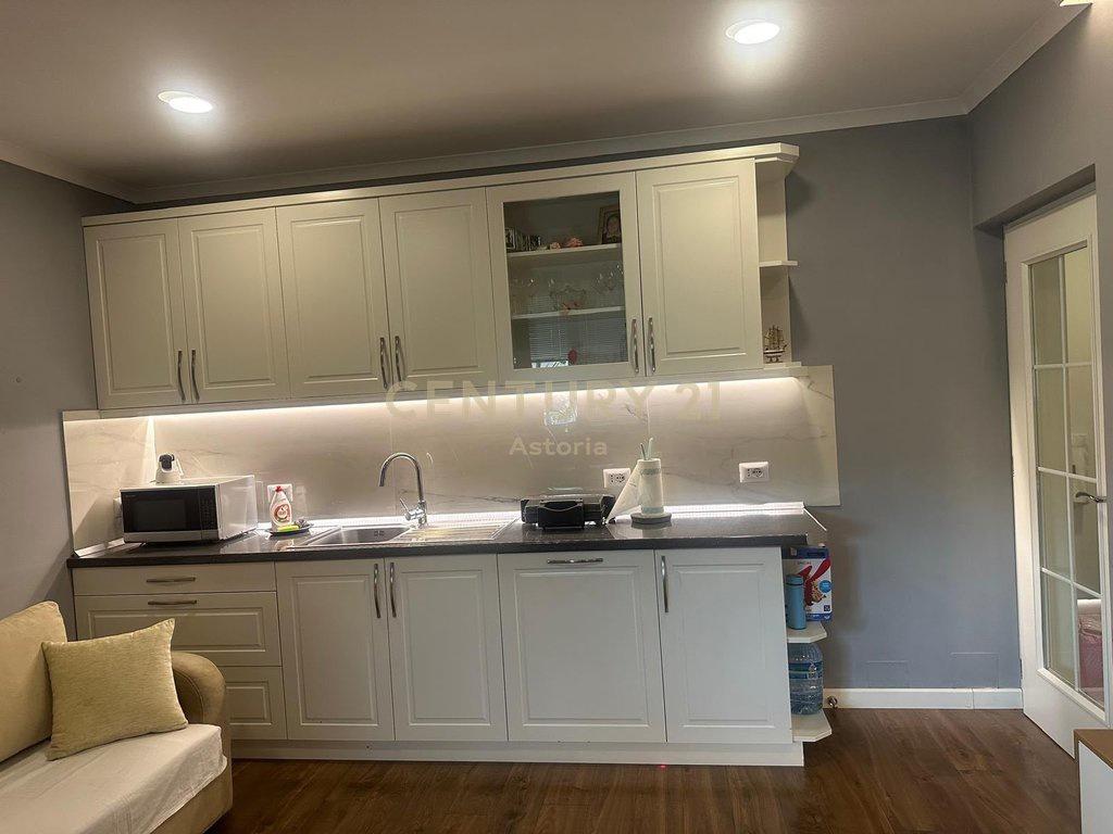 FOR SALE: 2+1+2 APARTMENT ON IRFAN TOMINI STREET