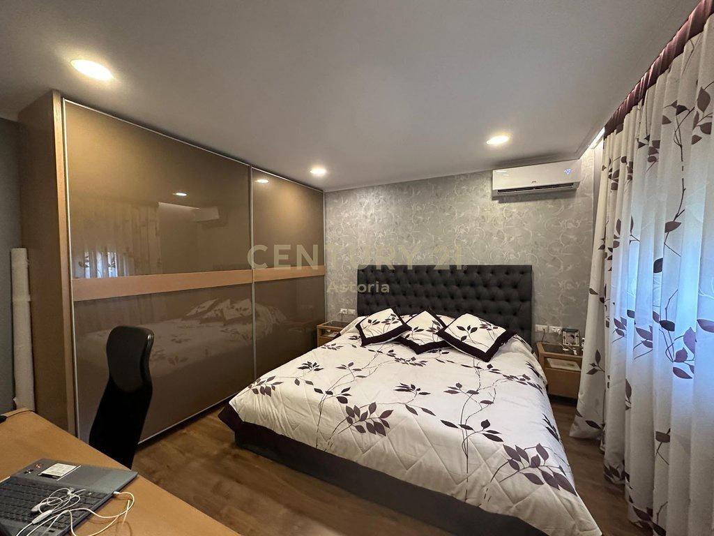 FOR SALE: 2+1+2 APARTMENT ON IRFAN TOMINI STREET