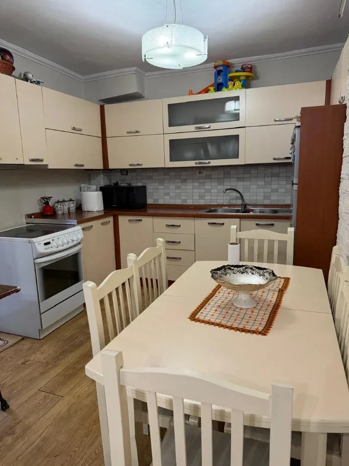Tirane, apartment for rent 1+1 Second Floor, 65 m² 460 € (Shkolla e Bashkuar)