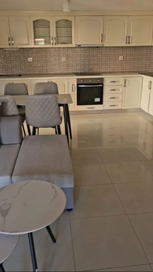 Tirane, jepet me qera apartament 2+1 Kati 2, 130 m² 600 € (Kodra e Diellit)