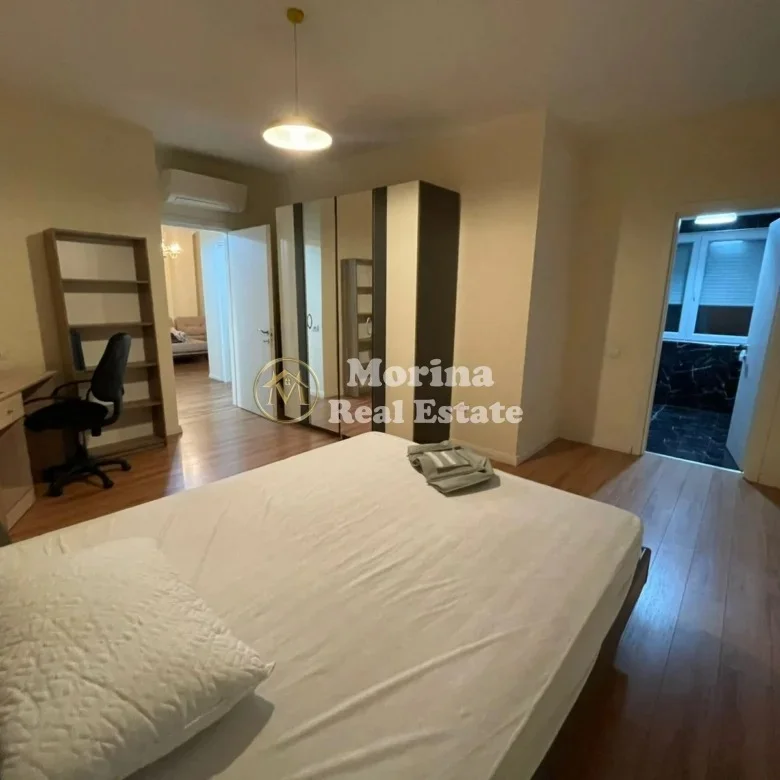 Tirane, affitto appartamento 2+1 Piano 6, 140 m² 1.000 € (Ring Center, Zogu Zi)