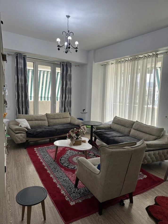 Tirane, shitet apartament 3+1+Ballkon Kati 3, 180 m² 465.000 € (21 DHJETORI)