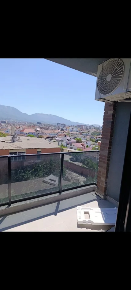 Tirane, Apartment 2+1 for Rent, 3rd Floor, 110 m², €600 (Rruga 5 Maji)