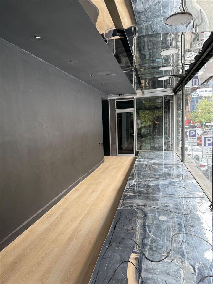 Shop for Sale 100 m2 Building Block 2000 Euro