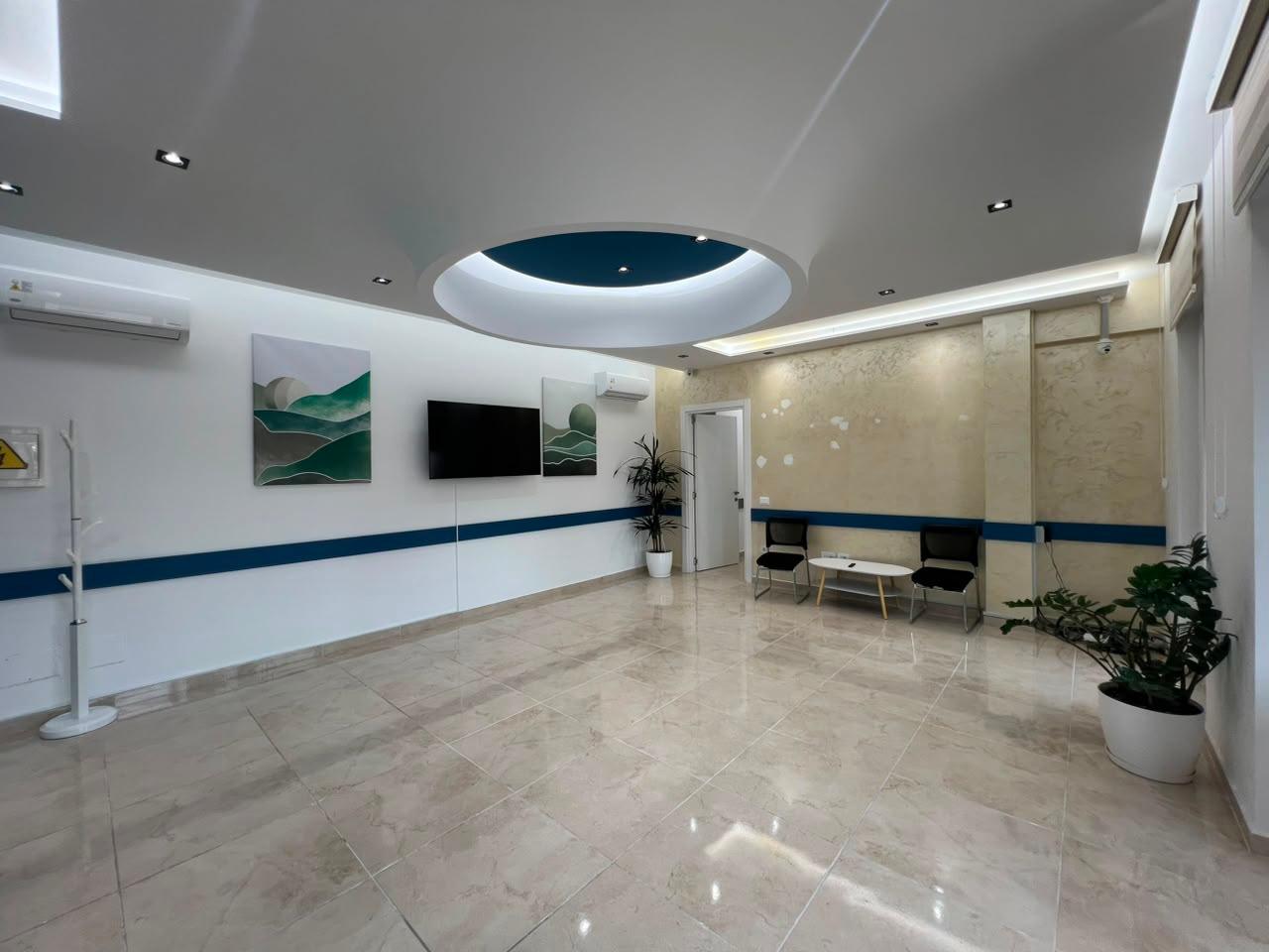 Affitto locale commerciale in via Durresit