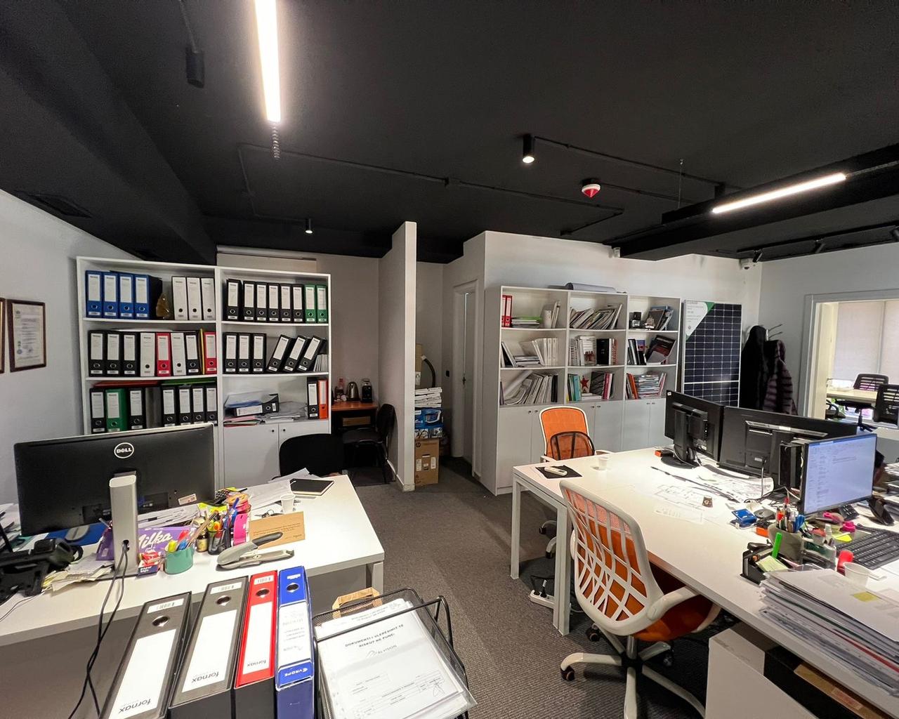 Office Space for Rent at Pazari Ri